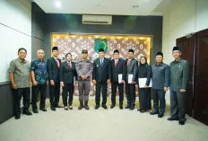 Bupati Muba Lantik Lima Pejabat Administrator: Dorong Kinerja Lebih Cepat dan Profesional