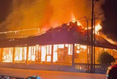 Kantor Lurah Tanjung Raja Utara Terbakar, Camat Dian Septa: Ini Kehilangan Besar Aset Sejarah Daerah