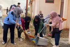 Budaya Jumat Bersih Disnakertrans Muba: Gotong Royong Demi Lingkungan Kerja yang Nyaman