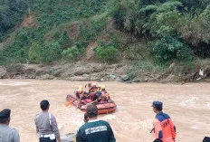 Banjir Bandang Sindang Danau, Tiga Rumah Hanyut dan Tiga Warga Hilang