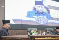 Sampaikan Dua Raperda Inisiatif Pemkab 