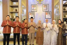 Wagub Cik Ujang Gelar Open House Idul Fitri di Rumah Dinas Wagub, Masyarakat Antusias Bersilaturahmi