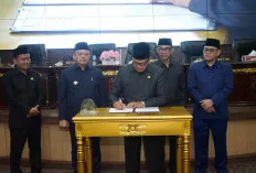 Sampaikan LKPJ dan Pamit, Pj Bupati Muba H. Sandi Fahlepi Apresiasi Masyarakat dan DPRD