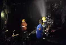  Ruko Rocket Chicken di Betung Terbakar, Diduga Akibat Korsleting Listrik