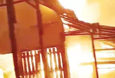 Kembali Terjadi Lagi, Kios Pasar Betung Terbakar 