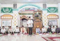 Sekda Apriyadi Hadiri Isra Mikraj, Warga Teluk Kijing Ucapkan Terima Kasih
