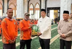 Bersyukur, Ratusan Pekerja Harian Lepas di Ogan Ilir Terima Zakat Fitrah dari Baznas