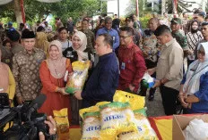 Bank Sumsel Babel Berikan Subsidi Sembako Pasar Murah di Sungai Lilin