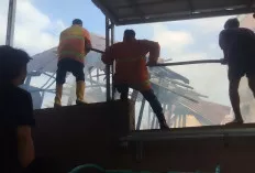 Satu Rumah Kayu di Silaberanti Palembang Ludes Terbakar, Diduga Akibat Ditinggal Masak