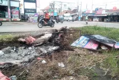 Waduh! Pembatas Jalan Dibakar oleh Oknum Tidak Dikenal, Ini Kata Kasat Lantas Ogan Ilir 
