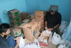 Akhiri Kegiatan Ramadan, SMA Negeri 1 Banyuasin Bagikan Bingkisan Ramadan
