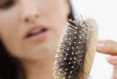 Jangan Gelisah, Ini Ada Cara Mengobati Rambut Rontok Secara Alami 