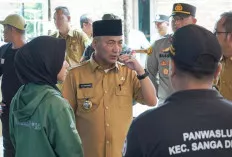 Keliling Kecamatan, Pj Bupati Apriyadi Pastikan Logistik Pemilu 2024 Aman