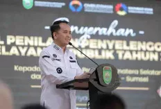 Pj Gubernur Agus Fatoni Terima Penghargaan Pelayanan Publik dari Ombudsman RI, Capai Zona Hijau