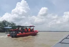 Nelayan Hilang di Muara Sungsang, Tim SAR Kerahkan RIB dalam Operasi Pencarian