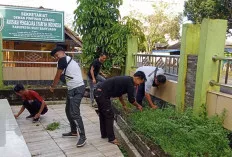 Sukseskan MTQ XXX, Dinkominfo Muba Gotong Royong Bersihkan Masjid Al Asri 