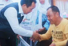 Pemerintah Kabupaten Muba dan BAZNAS Muba Salurkan Beasiswa dan Bantuan Sosial untuk Entaskan Kemiskinan