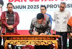 Bupati Toha Tanda Tangani Kontrak SID Tahun 2025