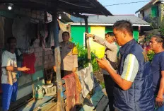 Astaga, IRT Ini Akhiri Hidupnya dengan Memakai Sehelai Selendang Depan Teras Rumah 