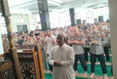 Laksanakan Salat Ghaib, Ikut Berduka Gugurnya 3 Anggota Polri Lampung Tewas Ditembak