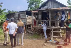 Plt Kadinsos Muba Monitoring Penerima Bansos di Balai Agung, Pastikan Tepat Sasaran