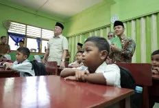 Wagub Sumsel  Cik Ujang Dampingi Wamen Pendidikan Dasar dan Menengah Kunjungi SD Muhammadiyah Palembang 