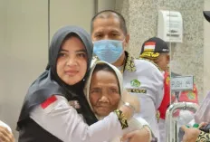 Diwarnai Rasa Haru dan Tangis Bahagia, Jemaah Haji Safari Wukuf dan Lansia Disabilitas Non Mandiri Sudah Kemba