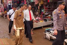 Hindari Kemacetan di Pasar Sungai Lilin, Polsek Lakukan Pengecekan Lahan Parkir dan Lapak Pedagang 
