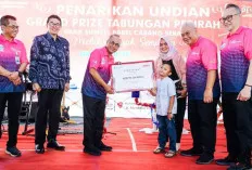 Pj Bupati Apriyadi Serahkan Hadiah Utama Pemenang Undian Tabungan Pesirah