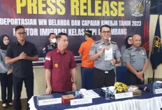 Melanggar Adminitrasi Keimigrasian, WNA Asal Belanda Dipulangkan ke Negaranya 