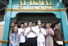 Gubernur Sumsel Herman Deru Puji Kebersihan Masjid Al-Ikmal Bukit Kecil Palembang