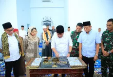 Resmikan Masjid Al Azhar Cidawang, Herman Deru Puji Semangat Gotong Royong Warga OKU Timur