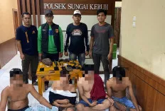 Bravo! Polsek Sungai Keruh Amankan 5 Orang Bawa Sajam, Senpi dan Narkotika 