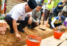 Entaskan Kemiskinan, Pj Bupati Apriyadi Bangun Rumah warga kurang mampu