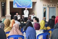 Ini Pesan yang Disampaikan Ratu Dewa Kepada Orang Tua, Saat Menyerahkan Bansos