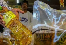Harga Murah, Minyak Goreng Jadi Buruan Utama di Pasar Ramadhan 