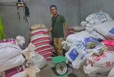  Polsek Sanga Desa Pastikan Stok Beras Aman dan Harga Stabil
