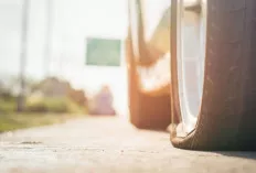 Jangan Panik! Saat Pecah Ban di Jalan Tol, Ini Caranya Mudahnya   