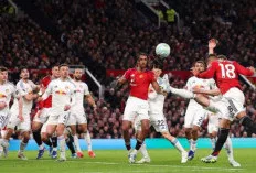 Manchester United Tumbang dari Leeds, Martinez Kartu Merah