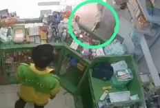 Pelaku Pura Pura Jadi Pembeli, Lalu Keluarkan Senpi Mendakati Kasir, Rampas Uang Dalam Laci