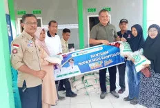 Pemkab Muba Salurkan Bantuan Korban Banjir di Bayung Lencir Meski Hari Libur