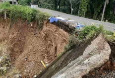 Longsor di Sanga Desa Makan Bahu Jalan Lintas Sekayu–Lubuklinggau, Bupati Muba Segera Surati Gubernur dan PUPR