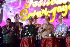 Sandiaga Uno Berikan Penghargaan kepada Pj Gubernur Sumsel Atas Kemajuan Pariwisata