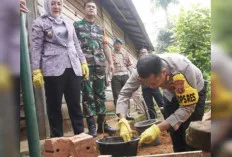 Kapolres Musi Rawas dan Bupati Ratna Machmud Bedah Rumah Warga Tak Layak Huni