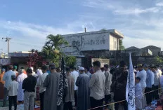 Salat Iduladha 1445 Hijriah Lebih Dulu, Jemaah Majelis Pecinta Quran di Maskarebet Palembang 
