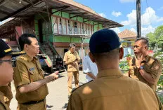 Respons Cepat Bupati Toha Tohet, Sekda Muba Tinjau Langsung Lokasi Longsor di Kecamatan Sekayu