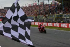 Marc Marquez Menangi Duel Sengit di GP Belanda, Bezzecchi dan Pecco Lengkapi Podium