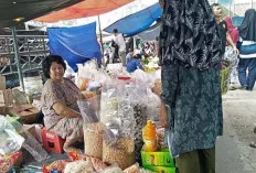 Jelang Idul Adha, Kecamatan Sanga Desa ‘Banjir’ Pedagang Kue Kering 