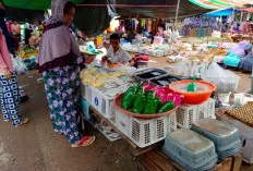 Omset Penjualan Aneka Bahan Isian Es Tidak Terpengaruh Kondisi Cuaca