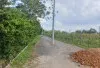 Tiang Listrik Berdiri di Tengah Jalan di Ogan Ilir, Warga Soroti Aspek Keselamatan